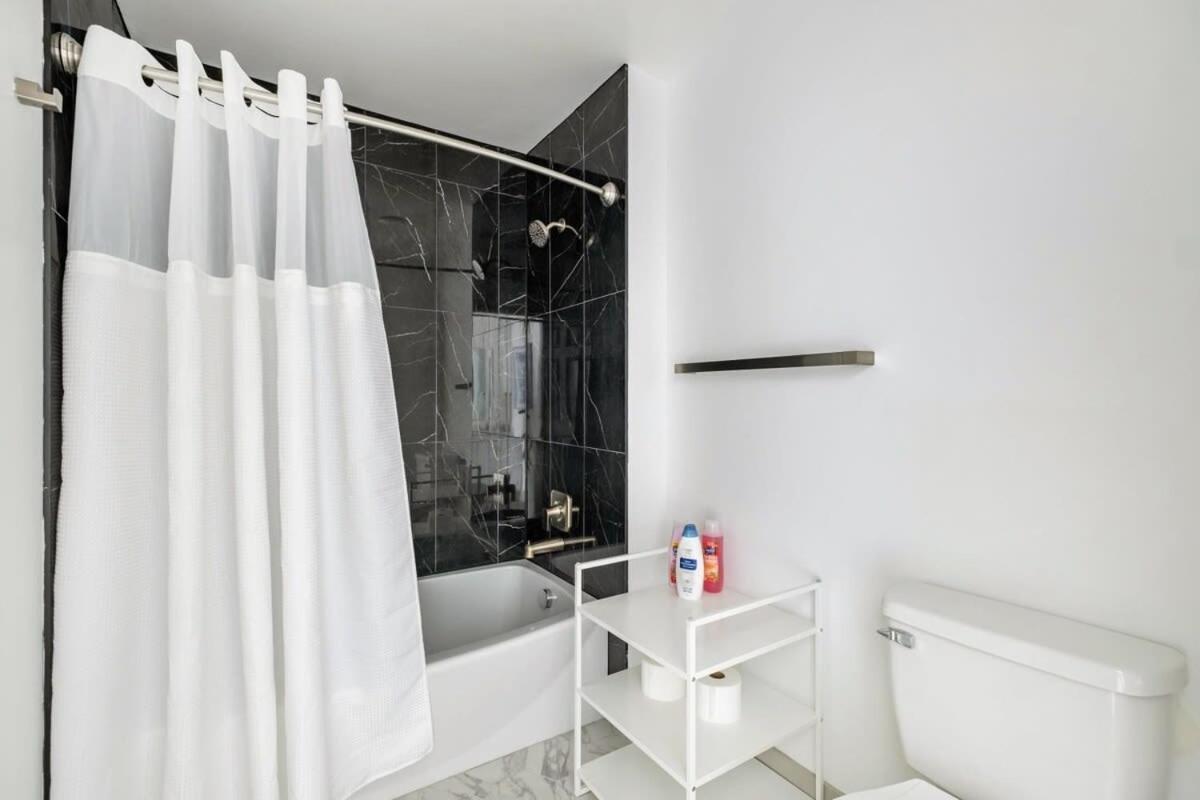 4B 3Ba Premium Family Apartment With Gym Charlotte Extérieur photo